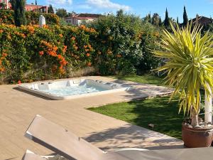 Ein Bijou - Jacuzzi, Sonnenuntergang und Meersicht