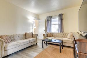 Apartment 2 Mi to Niagara Falls State Park!