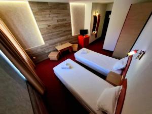 Standard Twin Room room in Korona Hotel