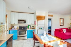 5 Mi to Downtown Beaufort Pet-Friendly Cottage!