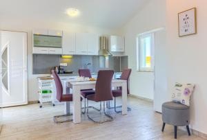 Apartment Queens Pearl - Ninske Vodice