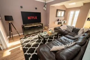 Cozy 2-Bed Home Near Swansea Stadium & City Centre - Morriston