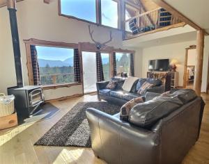 `Elk Ridge` | Hot tub, Wifi, Roku, Close to town.