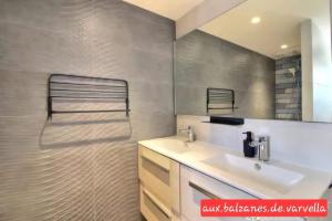 Maisons de vacances Charming cottage with boulodrome near Brest : photos des chambres