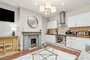 Stunning 2bed 2bath apt in Earls Court sleeps SIX