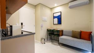 By DH: Sofisticação e praticidade em Pinheiros, próximo ao melhor da Oscar Freire.