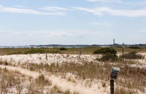 Waters edge renovated Condo with Marina Views