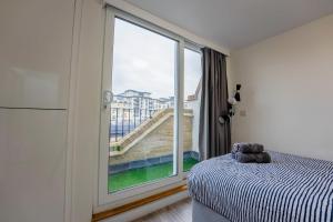 Home-like 1-BR flat in Victoria