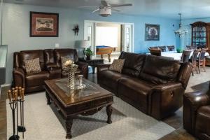 Spacious, Fully Equipped 5BR Home with Pool