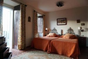 Extensive estate 10 minutes from Bayona and Beaches