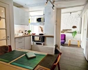 Beautiful condo near Bryggen Balcony Fireplace