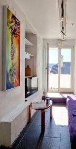 Beautiful condo near Bryggen Balcony Fireplace