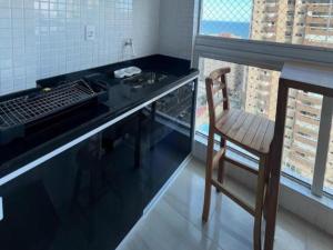 CAIÇARA- VISTA MAR E FEIRINHA - Praia Grande SP, estacionamento gratuito