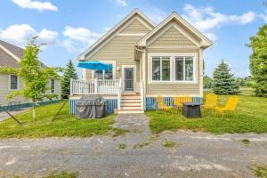 The Aster - 109 Butternut