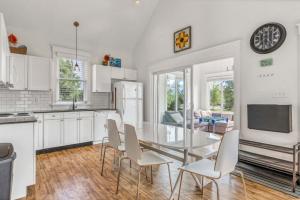 The Aster - 109 Butternut