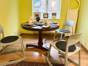 Hog Plum Apartment, Ground Floor, Centre Child Okeford