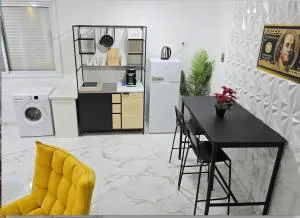 Beautiful Apartment in Ramat Gan next to SHEBA Hospital - Azor