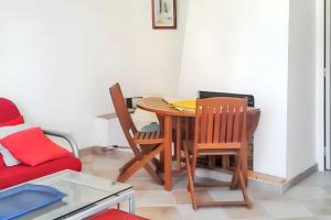 Charmant appartement à Saint-Cyr-sur-Mer avec jardin privé