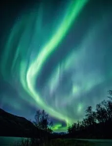 Talvik hytte med badstue og jacuzzi - Hakkstabben