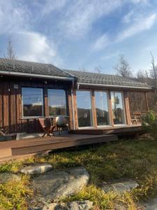 Talvik hytte med badstue og jacuzzi