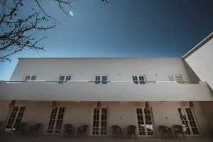 Eunoia Villa - 2 Май