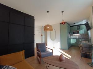 Appartements Meuble 3 etoiles - PISCINE- BALCON - TENNIS : photos des chambres