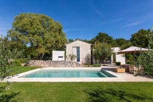 Beautiful restored farmhouse with private pool and gardens