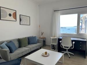 Seafront 3-bedroom Cycladic Apt South Paros