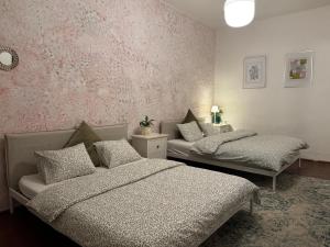 2BDR Pretty Apartment in the Local Area of Prague