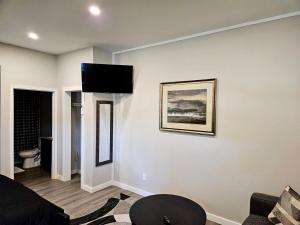 New Modern Studio in Maryville -105