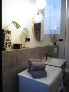 Apartament z balkonem, komfort do 6 os, Stare Miasto