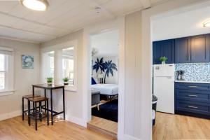 1 Mi to Lake Worth Beach Park Chic Studio