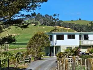 Hot Water Beach Farm Stay - Whenuakite