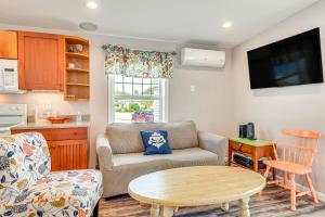 2 Mi to Moody Beach, Amenity Access Wells Getaway