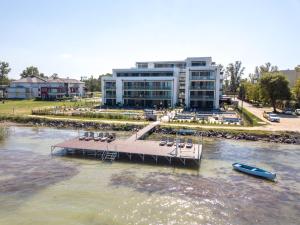 Lakeside Panorama Apartment 115