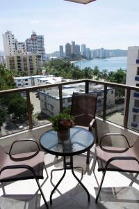 Apartamento VISTA AZUL RODADERO LAURELES 801