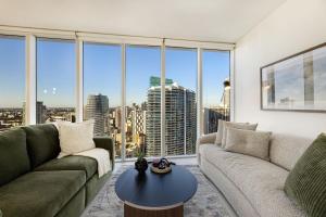 Sky High Penthouse Corner 2BR 2BA Icon Brickell