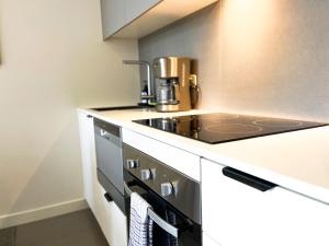Modern and Elegant 1BD Apartment in the CBD