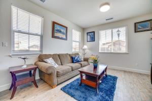 WWII Aviation-Themed Apt in Sparks Near Parks!