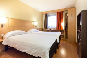Hotels ibis Saint Quentin Basilique : Chambre Lits Jumeaux Standard
