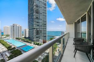 Incredible Ocean View 1BR 1BA Icon Brickell
