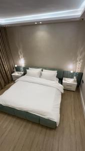 شقة انيقة في حي العقيق بجوار البوليفارد