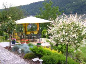 Moselblick" Modern retreat"