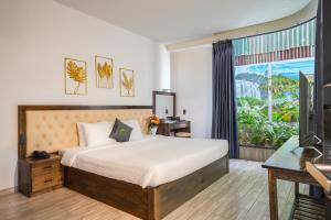 Greenview City Hotel