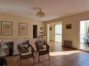 F3 en centre-ville de Banyuls avec terrasse - FR-1-309-58