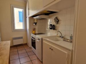 F3 en centre-ville de Banyuls avec terrasse - FR-1-309-58