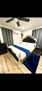 Furnished apartmt near down town with king bed