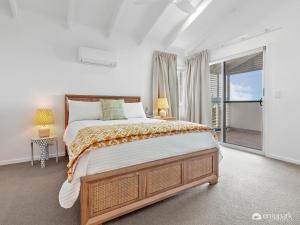 Bungalow On Bright - BOBs