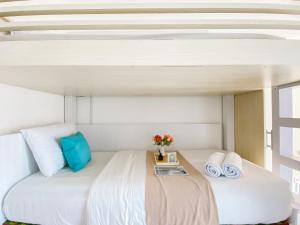 Cozy and Good Studio Sayana Bekasi Apartment By Travelio