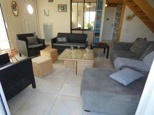 Maisons de vacances Maison Moderne 8 Pers PMR, Proche Plage et Foret - Notre-Dame-de-Monts - FR-1-540-253 : photos des chambres